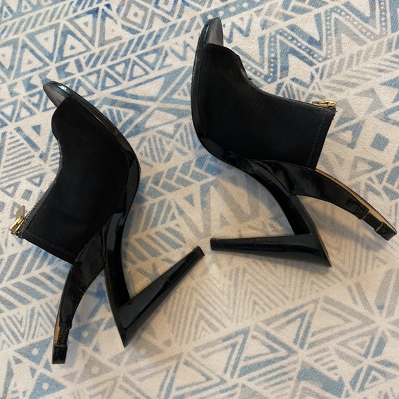 Michael Kors Zip-Up Heels - Picture 7 of 7